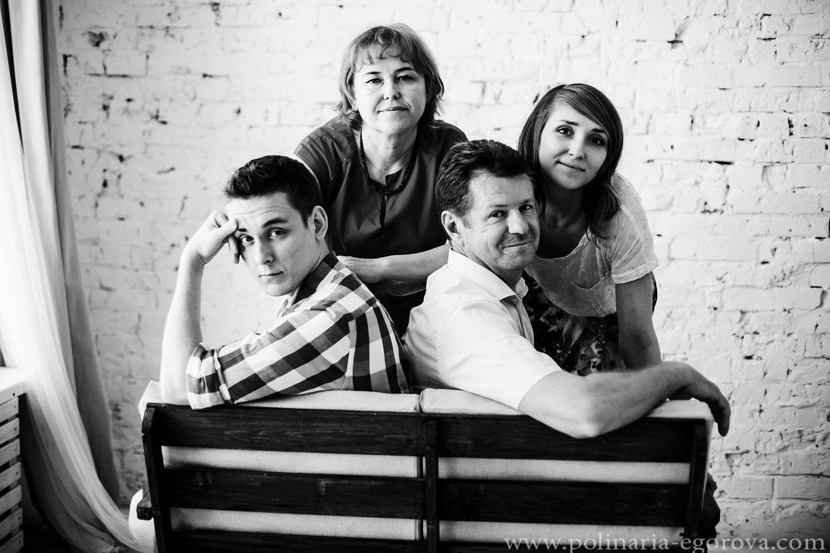 Яна дома. С семьей. Фотограф Полина Егорова город Тюмень