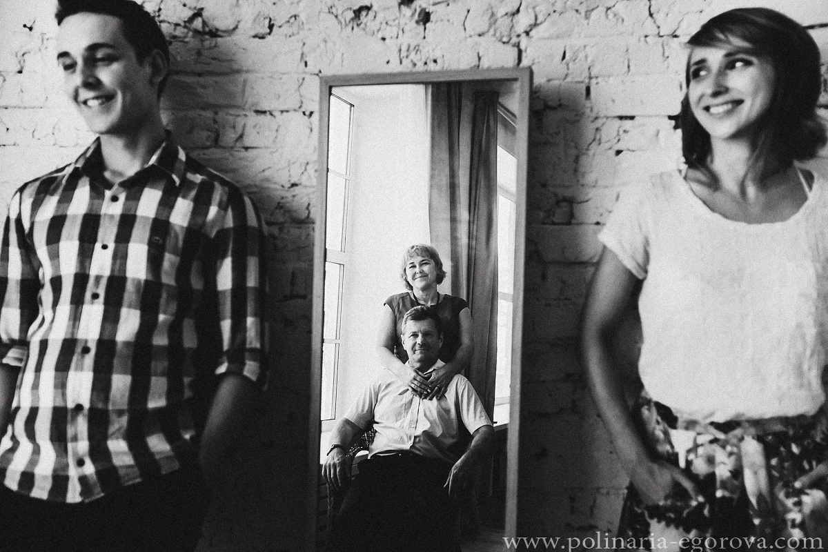 Яна дома. С семьей. Фотограф Полина Егорова город Тюмень