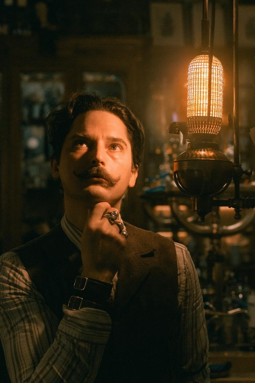 Кинокадры переносящие в атмосферу 19 века