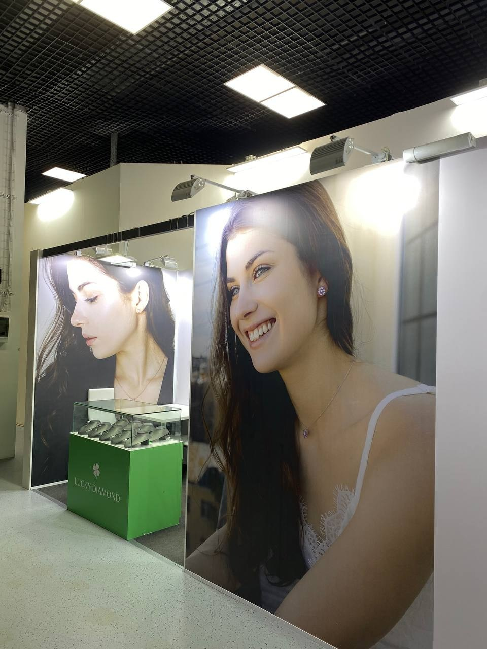 Реклама на ювелирной выставке. Фотограф в Санкт-Петербурге Вера Сивенкова