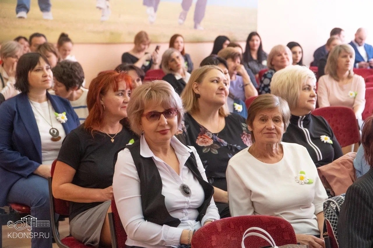 8 марта. Новотитаровский Дом культуры