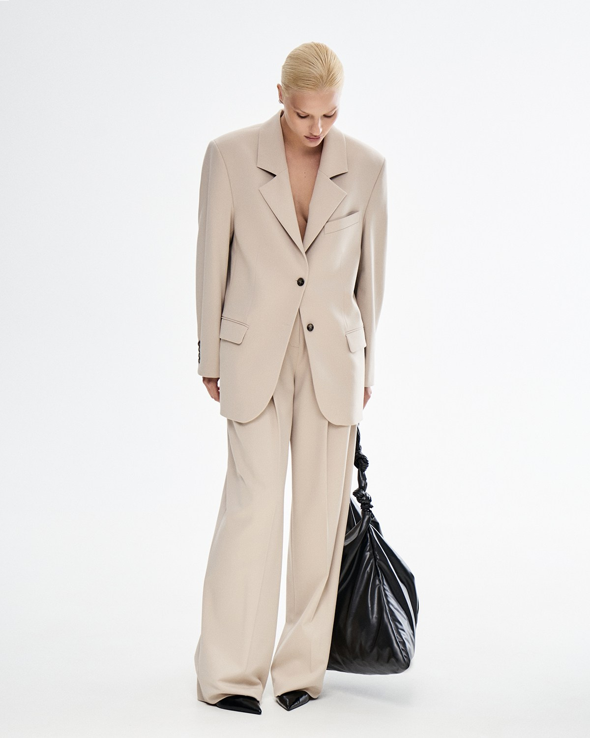 ROOM513. Фотограф и видеограф для брендов в Москве