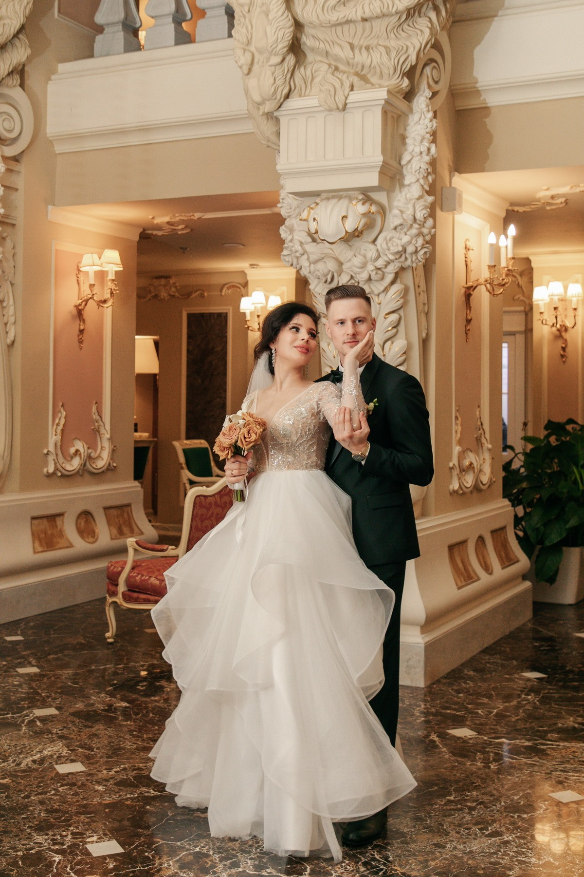 провести свадьбу в спб, какой торт выбрать на свадьбу, где заказать банкетный зал питер, лофт для проведения свадьбы какой, посоветуйте фотографа, посоветуйте визажиста, свадебный букет где купить спб санкт петербург