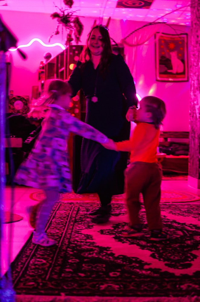 | АРТ-ДЖЕМ ОХАНА 108.6 — 01.12.24 |. Фотограф Ольга Дзюба. Фототерапия как зеркало души. КМВ