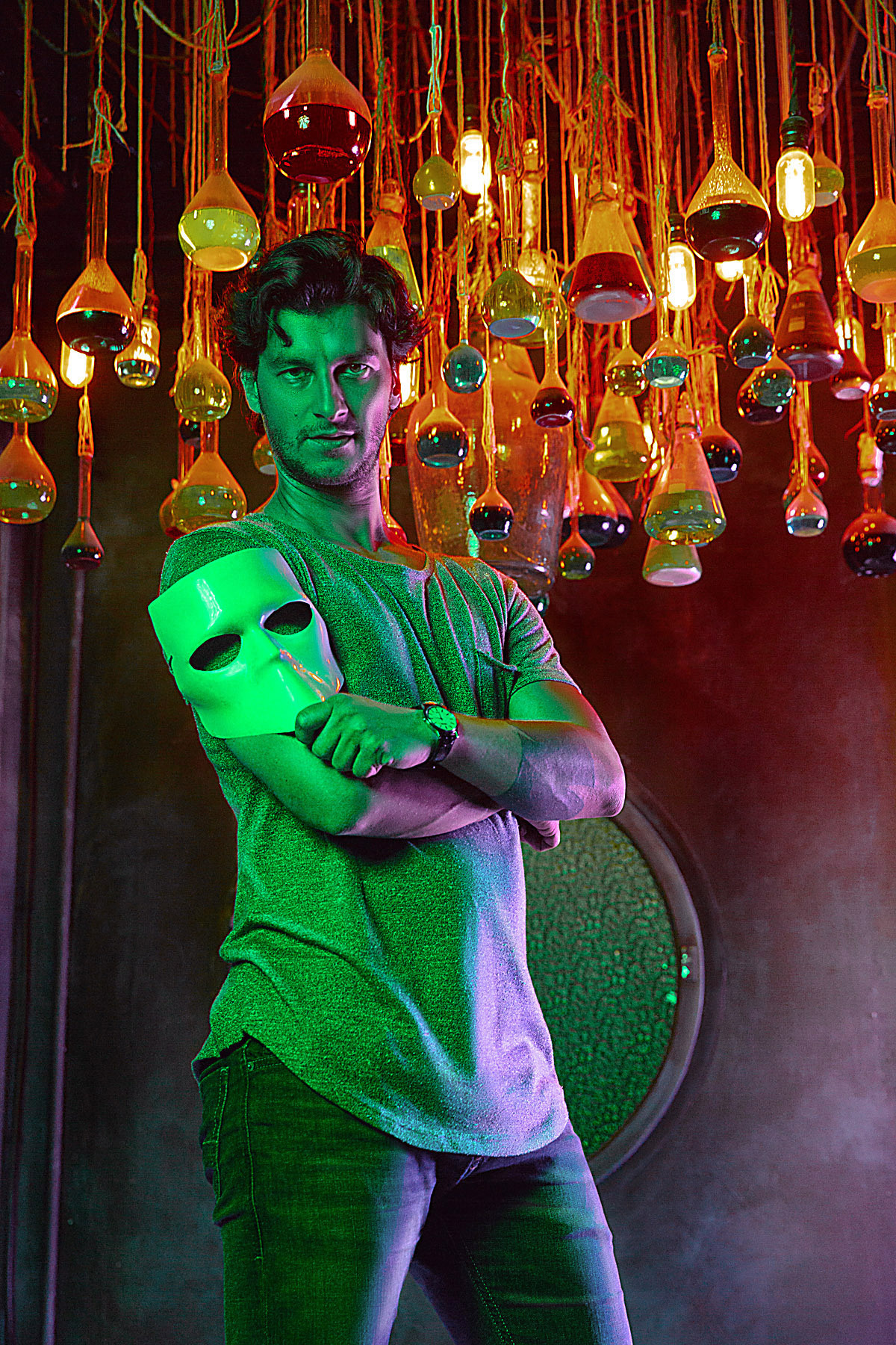 Мужской деловой портрет маски