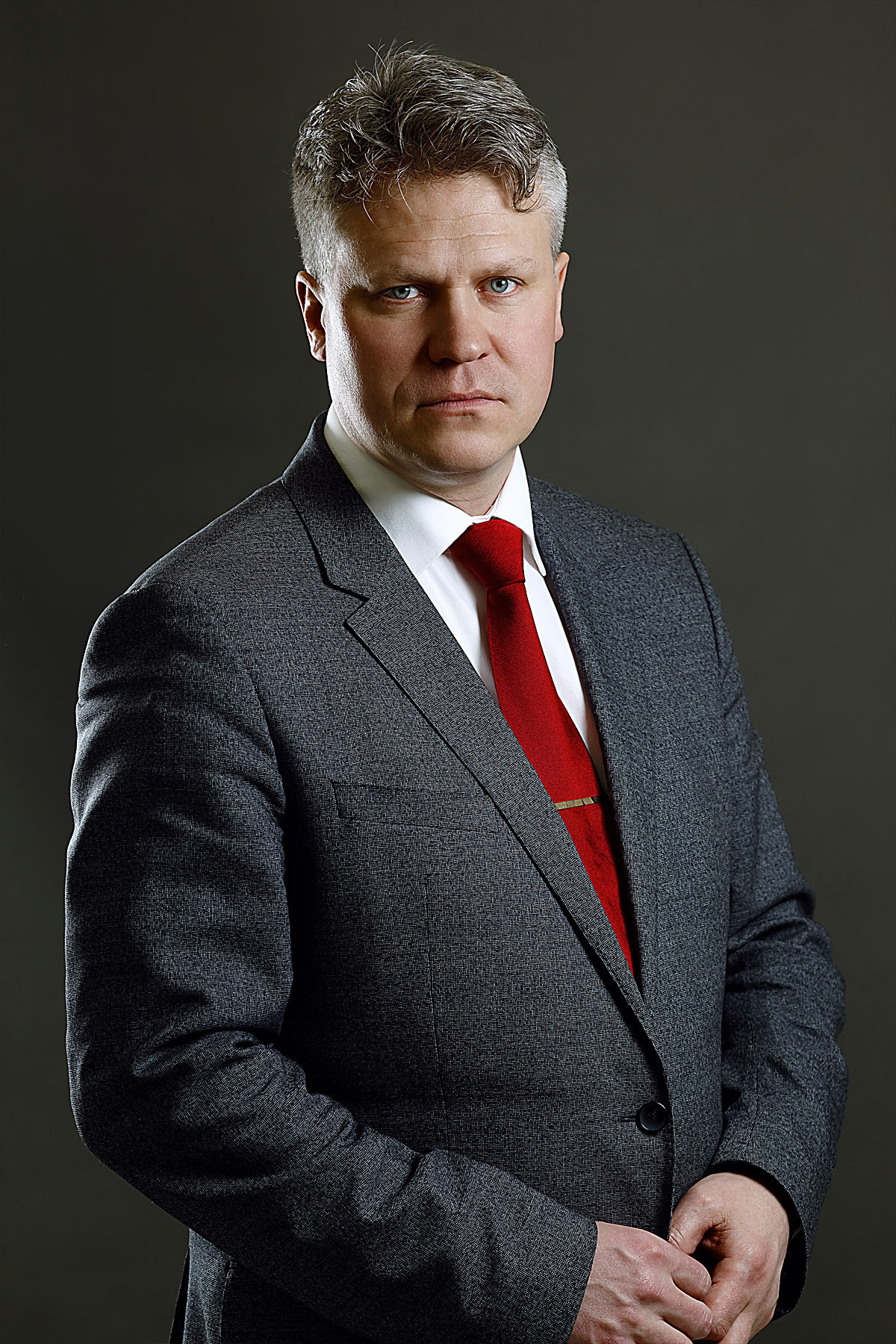 Мужской деловой портрет юрист