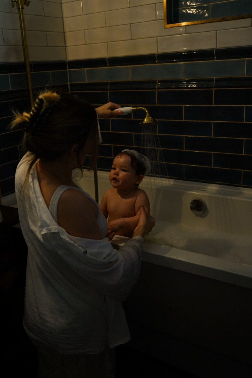 Мама и дочка домашняя фотосессия. Семейный фотограф в Казани Александра Киселева