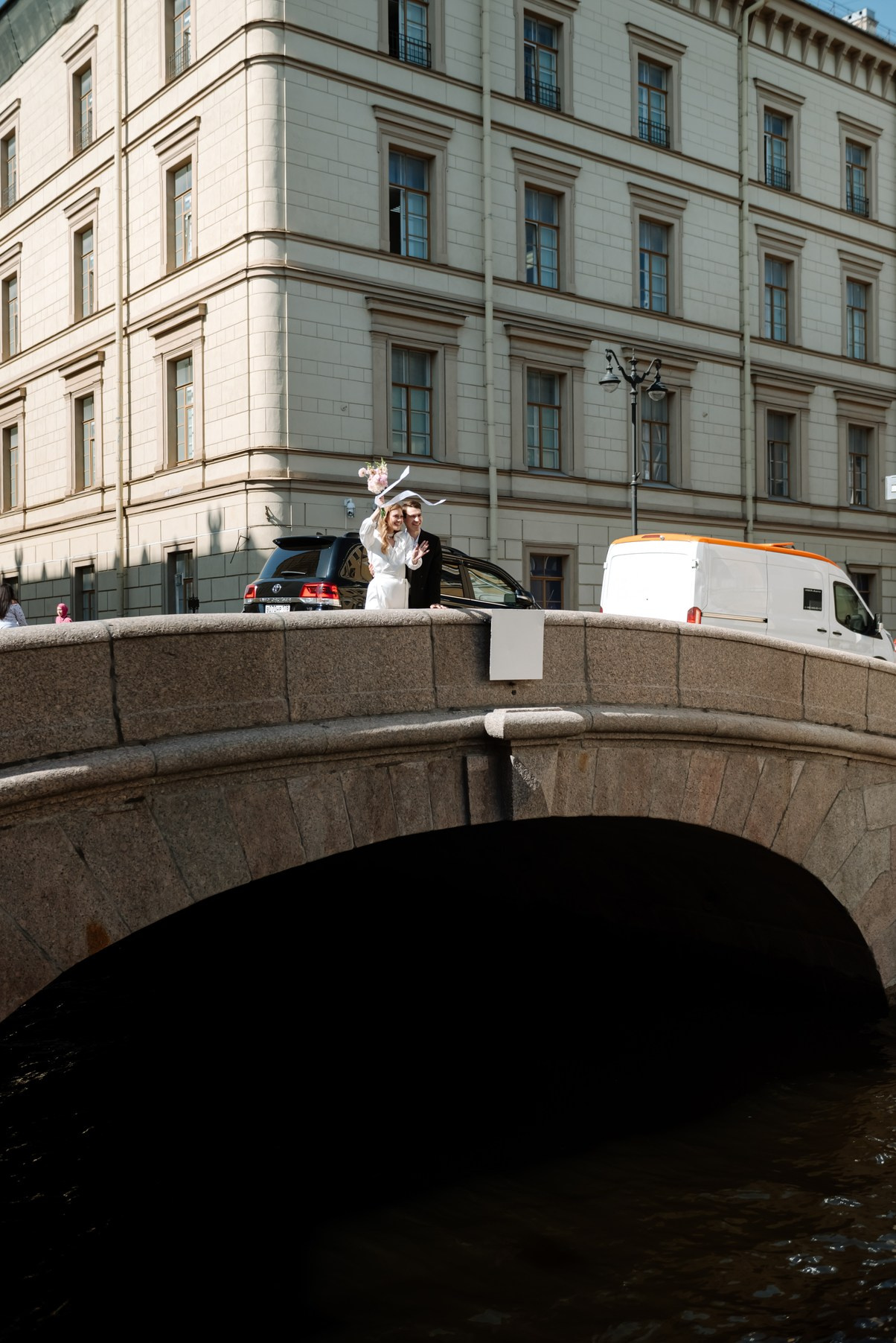 Прогулка у Эрмитажа. Свадебный и сеейный фотограф в Санкт-Петербурге Елена Худякова