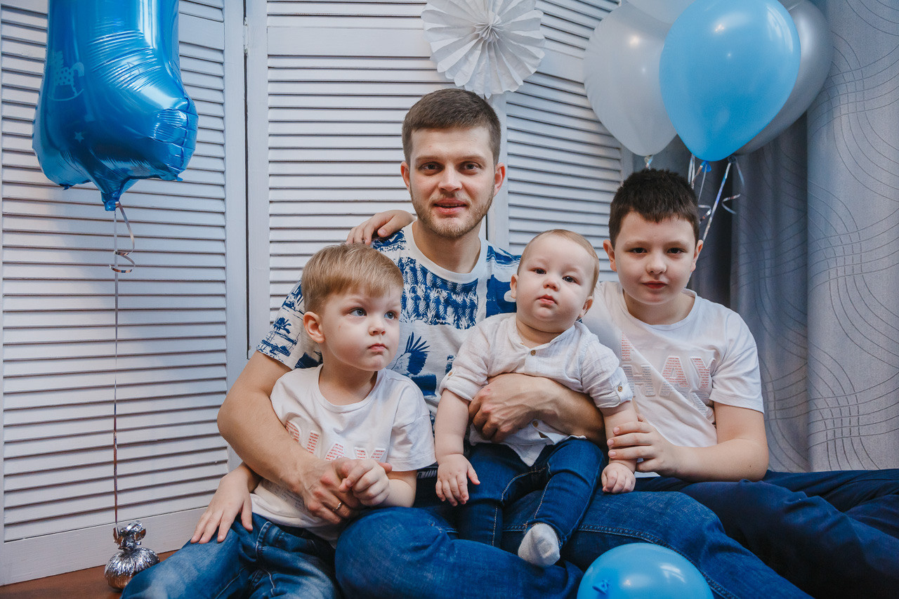 Годовасие Артема. Семейный фотограф Николаева Ольга