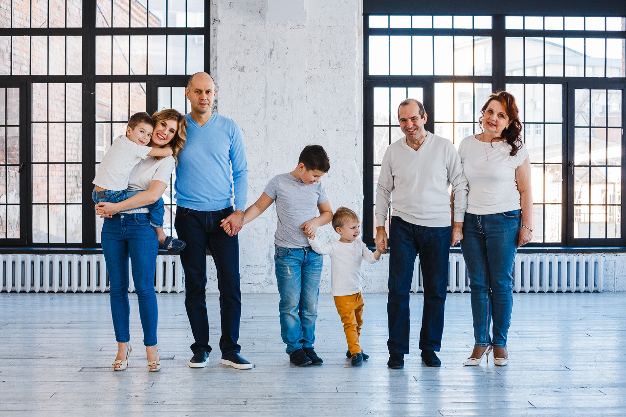 Константин, Валентина и их семья. Семейный фотограф Николаева Ольга