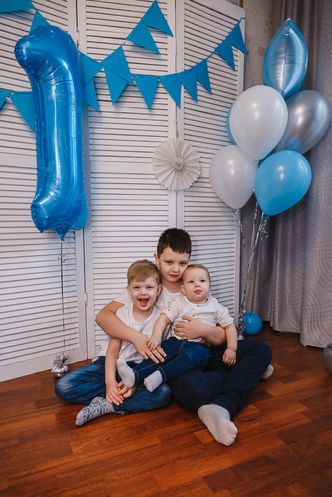 Годовасие Артема. Семейный фотограф Николаева Ольга