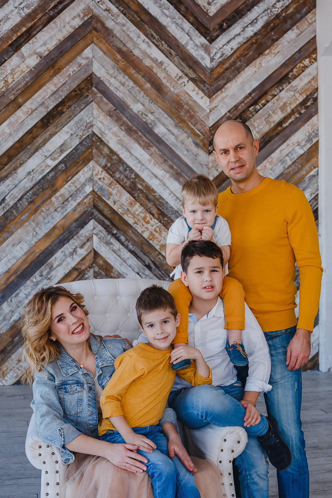 Константин, Валентина и их семья. Семейный фотограф Николаева Ольга