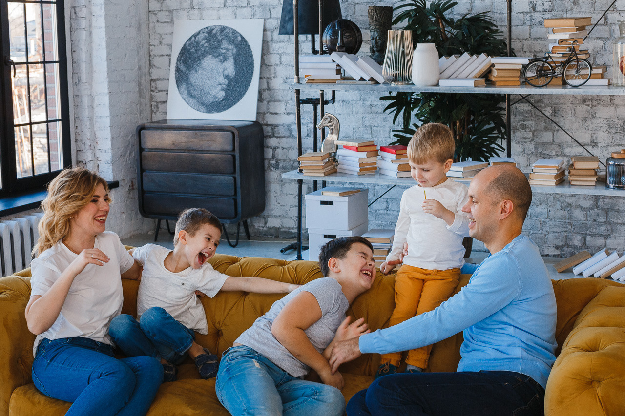 Константин, Валентина и их семья. Семейный фотограф Николаева Ольга