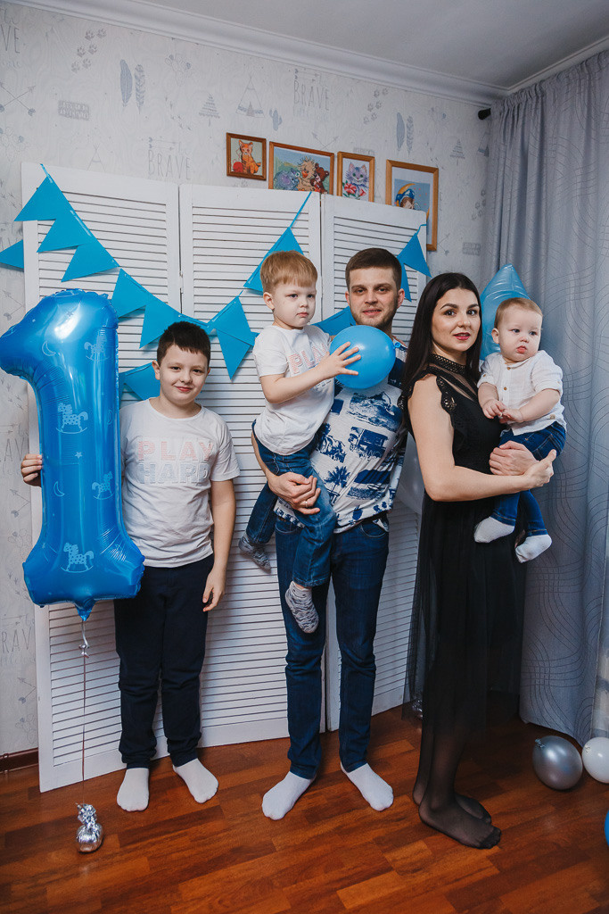 Годовасие Артема. Семейный фотограф Николаева Ольга