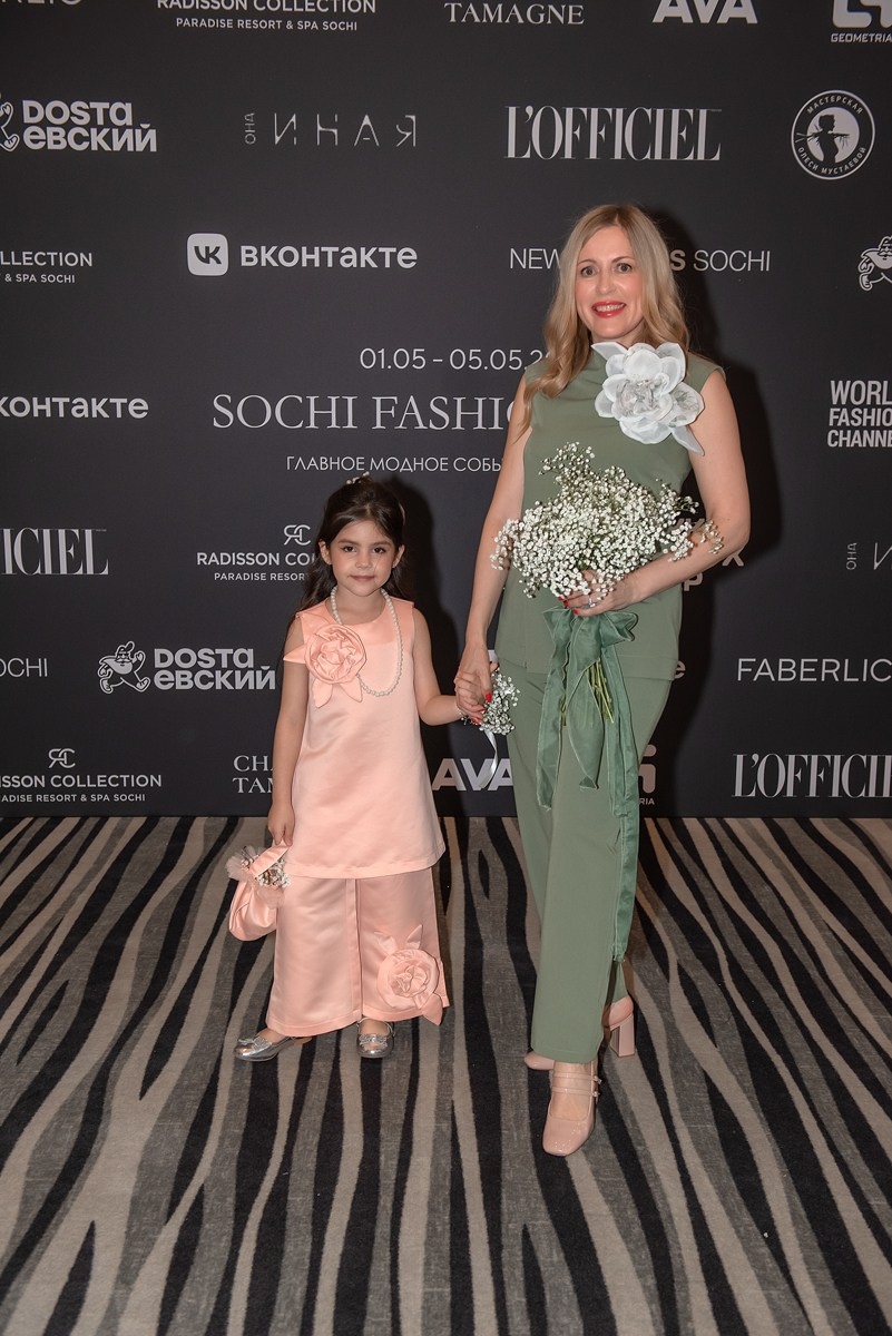 SochiFashionWeek2024 дизайнер Анохина. Семейный и коммерческий фотограф в Сочи Александр Бодунов