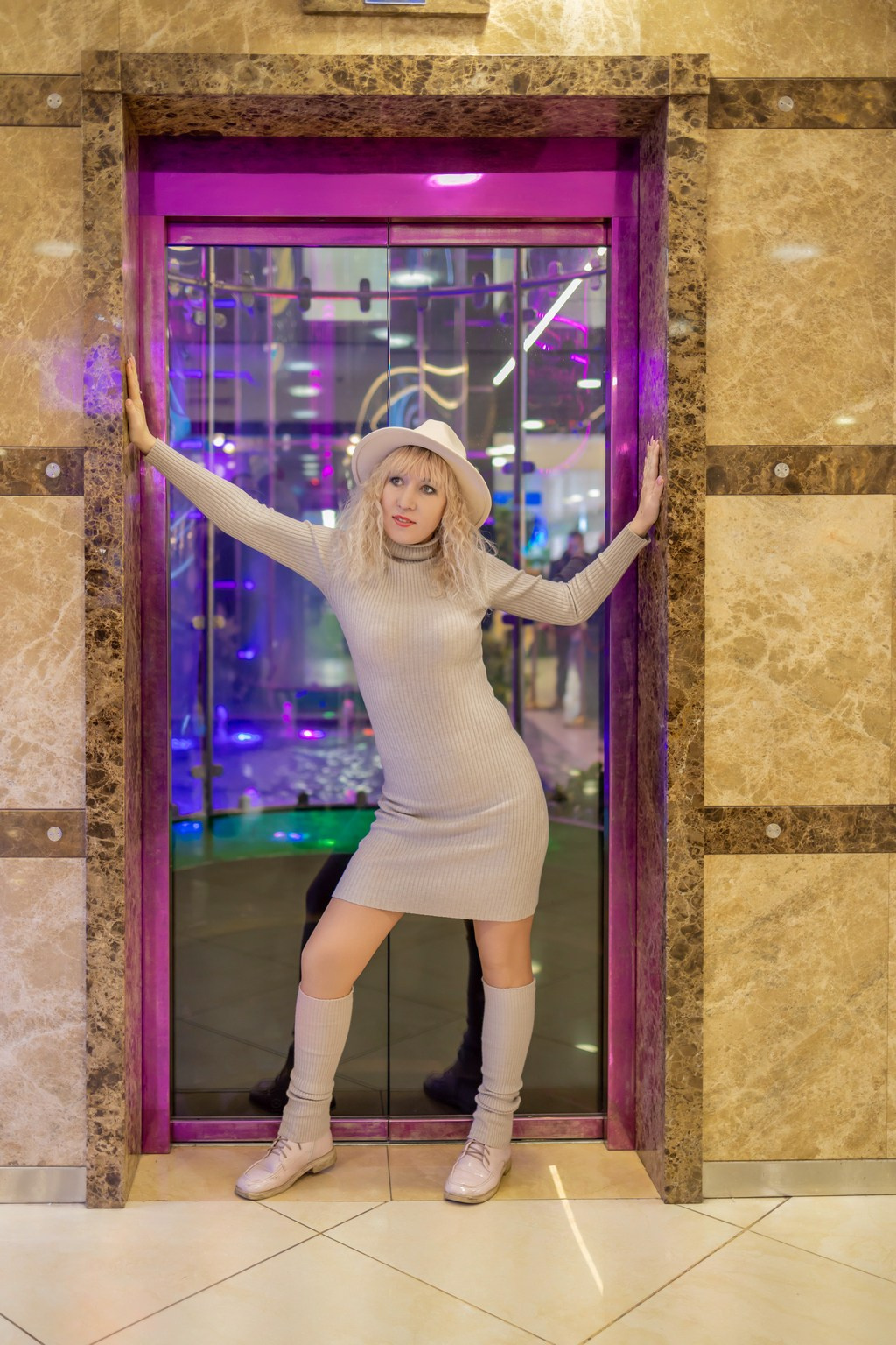 В ТЦ Европейский. Репортажный, семейный и студийный фотограф в Москве Демин Алексей