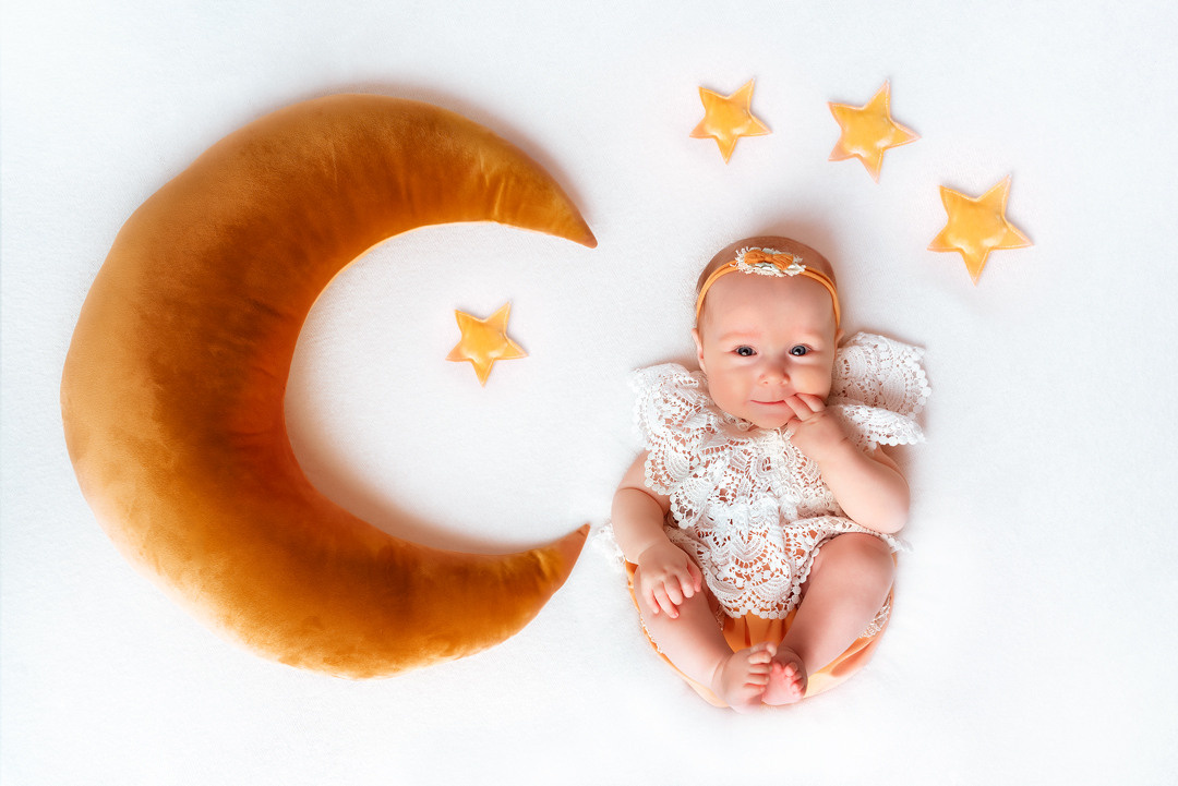 малышка луна и звезды