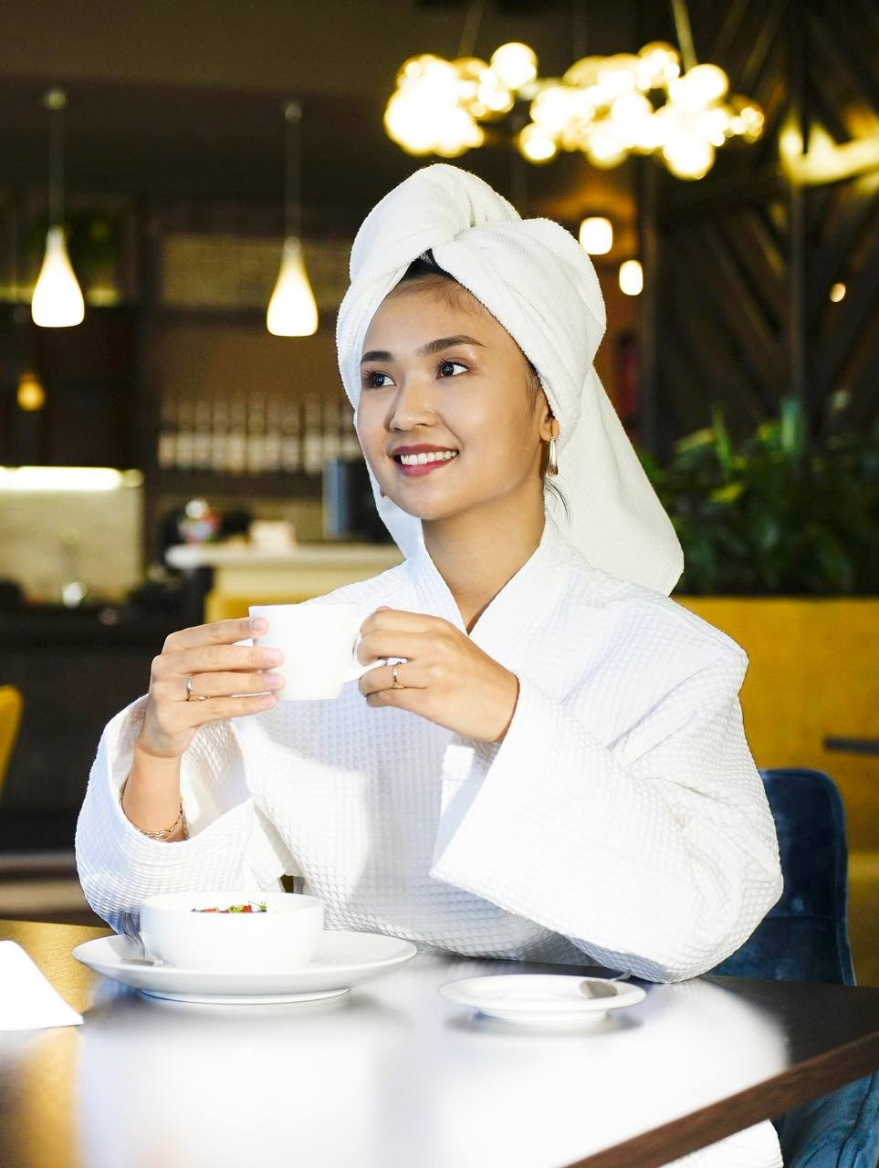 Модель для предметной съемки Дамира Красноярск| Sale Easy