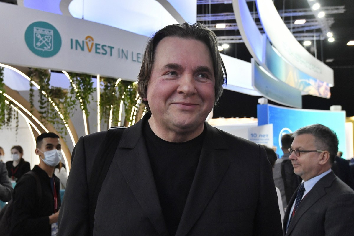 Миллиарды в кадре: как снимать на ПМЭФ. Документальный фотограф Сергей Вдовин