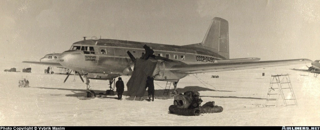 Исторические фотографии. Фотоальбом показывающий увлекательный мир авиации и мир медведей Андрея Иванова