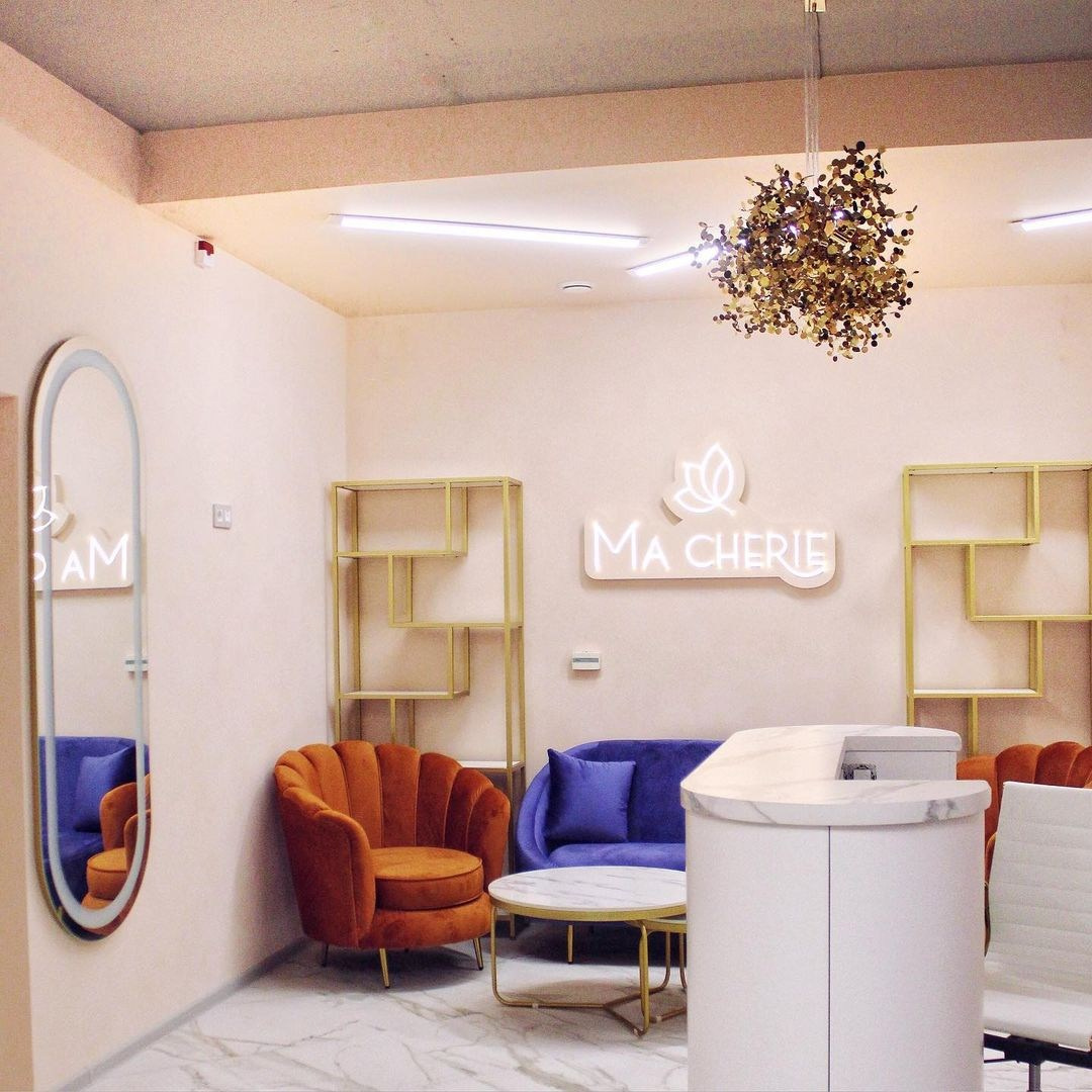 Дизайнер интерьеров