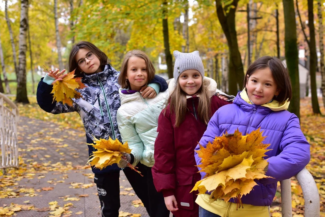 Школьная осень. Стильные выпускные альбомы, детские фотосессии, сюжетные фотографии