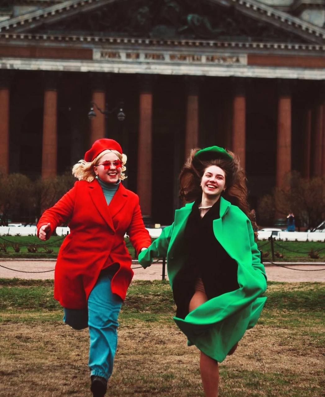 Пальто коммерция. Костюмер, художник кино и телевидения в спб