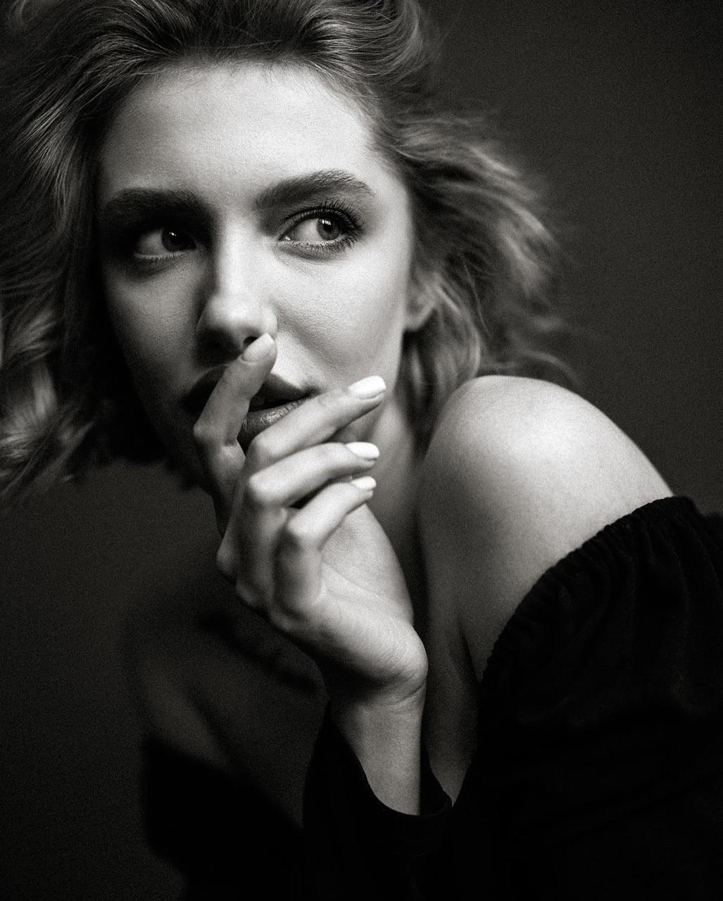 НОВЫЕ СЪЕМКИ В СТУДИИ — ОНА (ПЛАН)