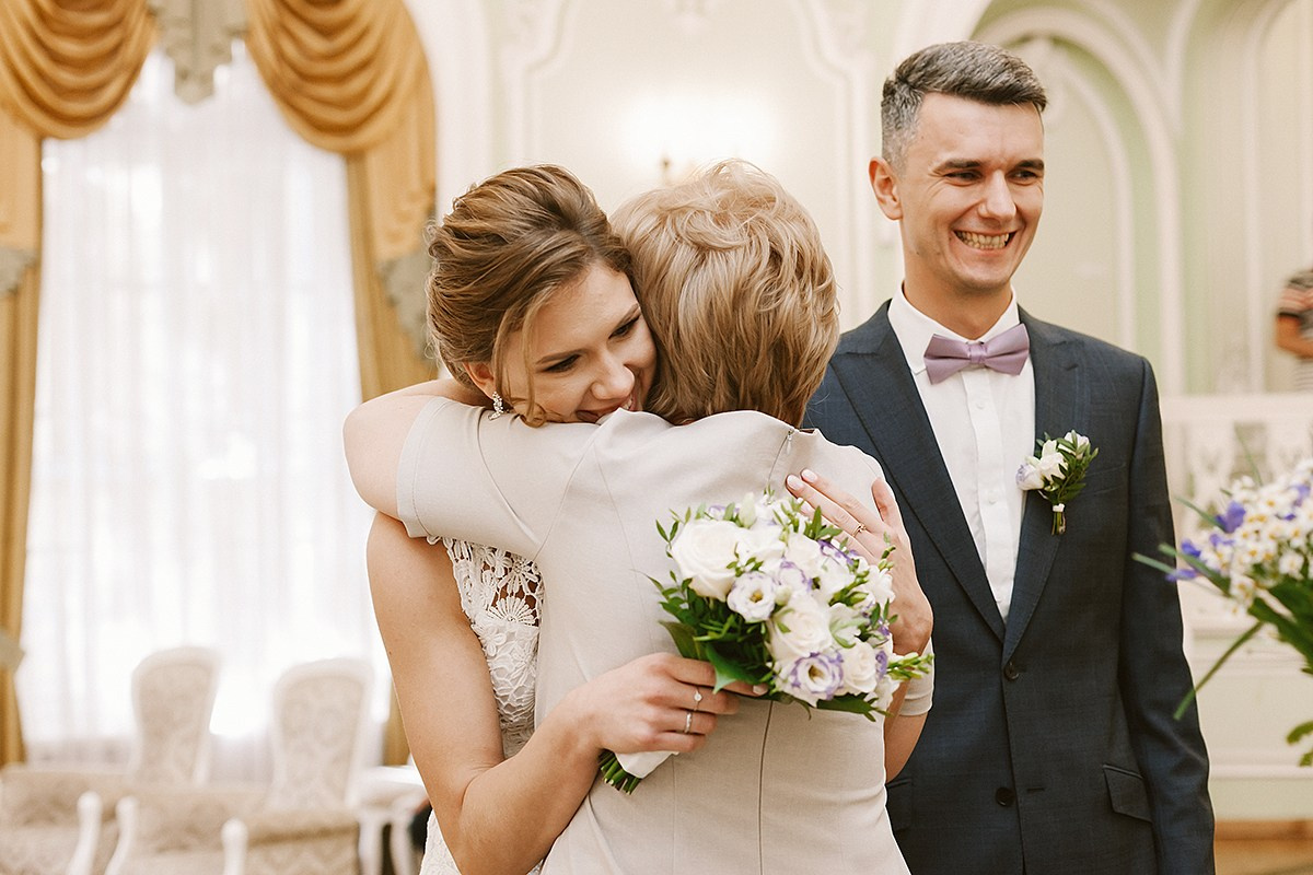 свадебный торт заказать, свадебный букет купить, костюм для жениха на свадьбу, свадебный салон спб, бутоньерка на свадьбу, где провести свадьбу в спб