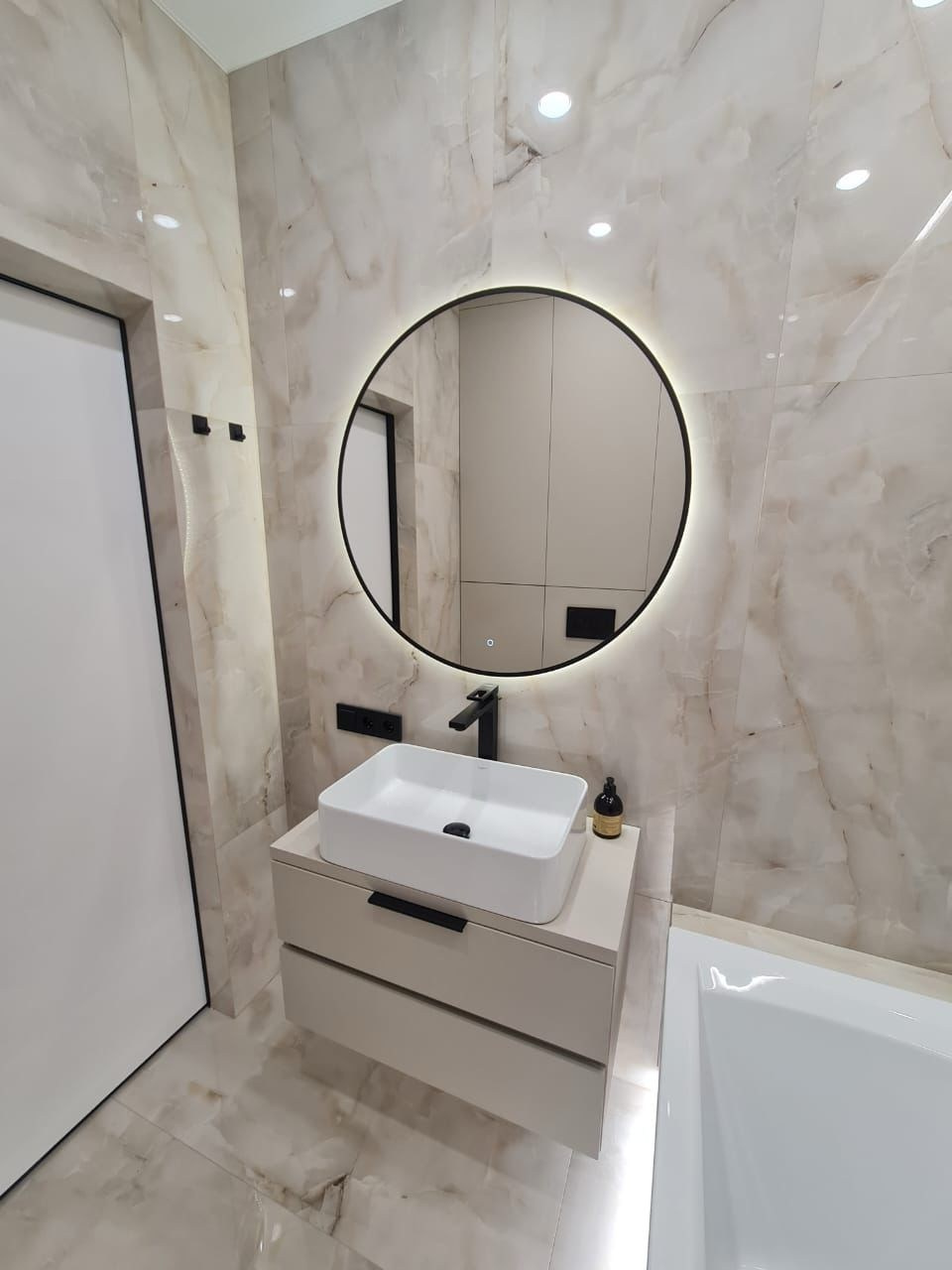 Примеры работ по дизайну ванных нашей студии. Дизайн-интерьера