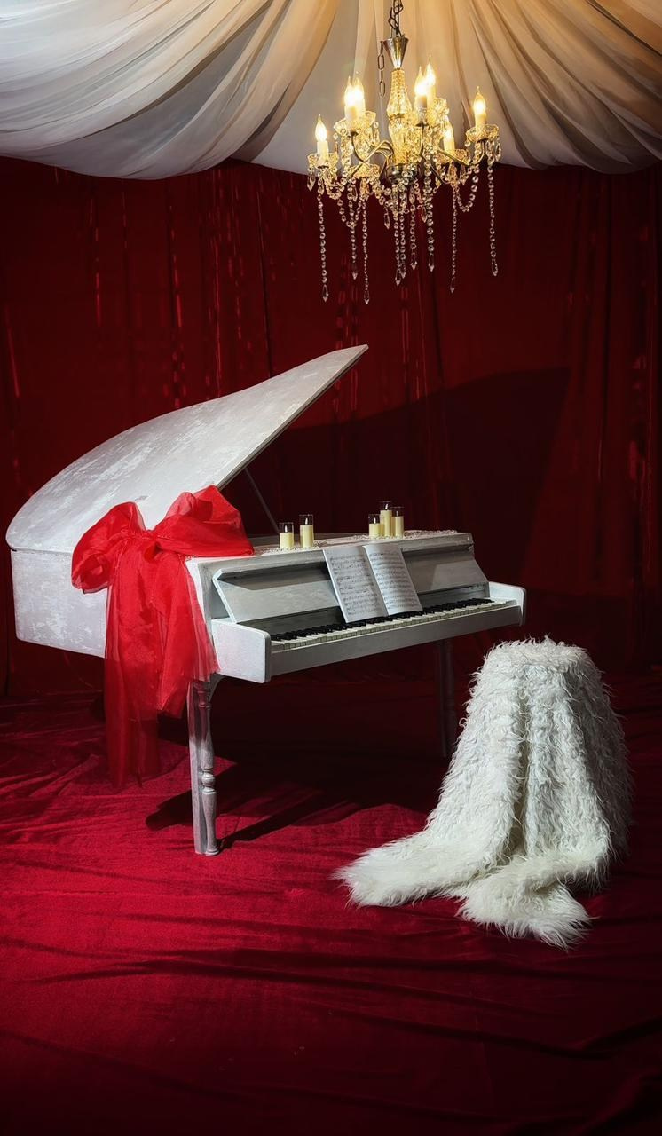 Зал SREDA. Фотограф г. Хабаровск. Семейные и индивидуальные съёмки