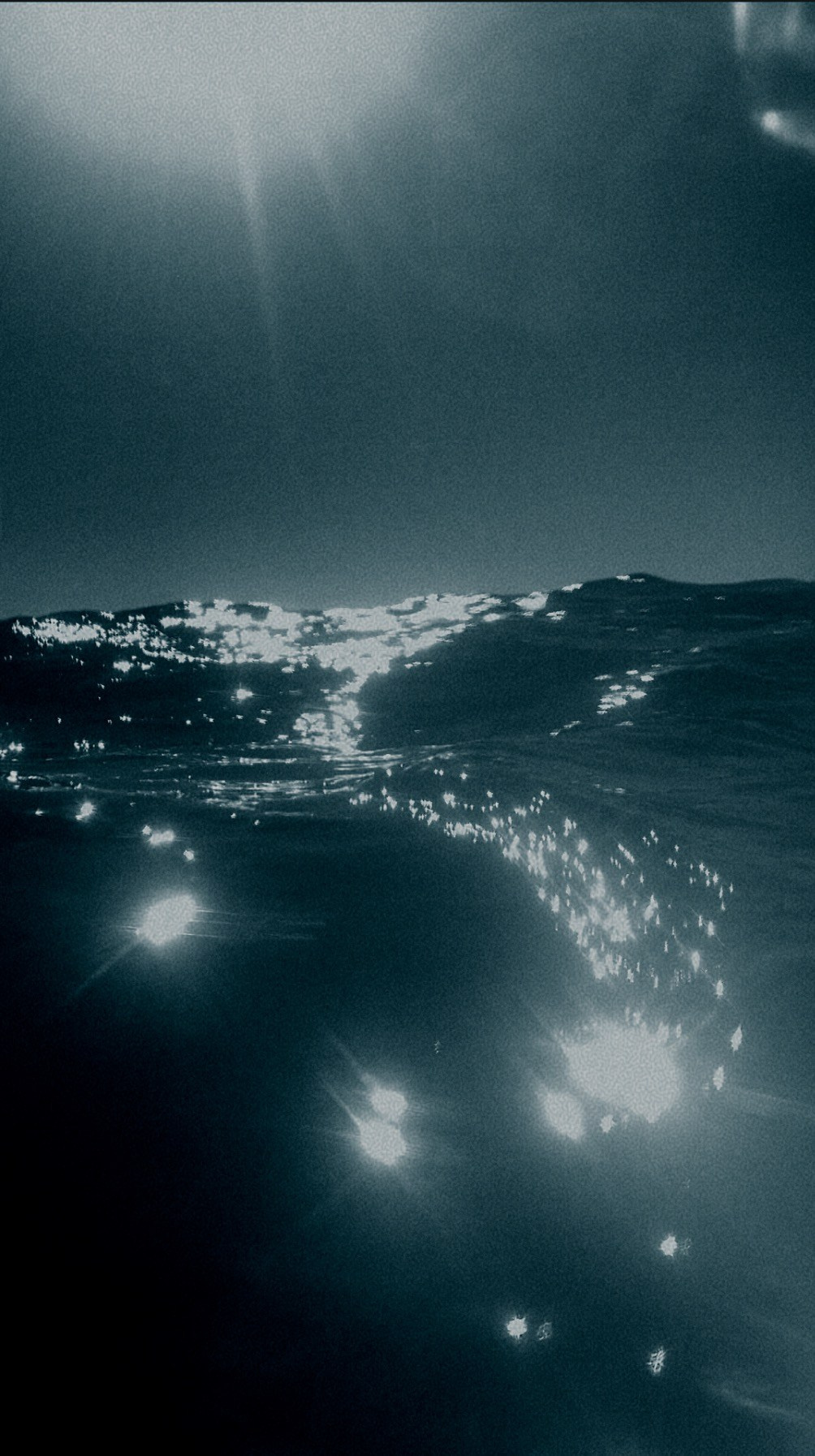 Lost-self in paradise. Carolinetru