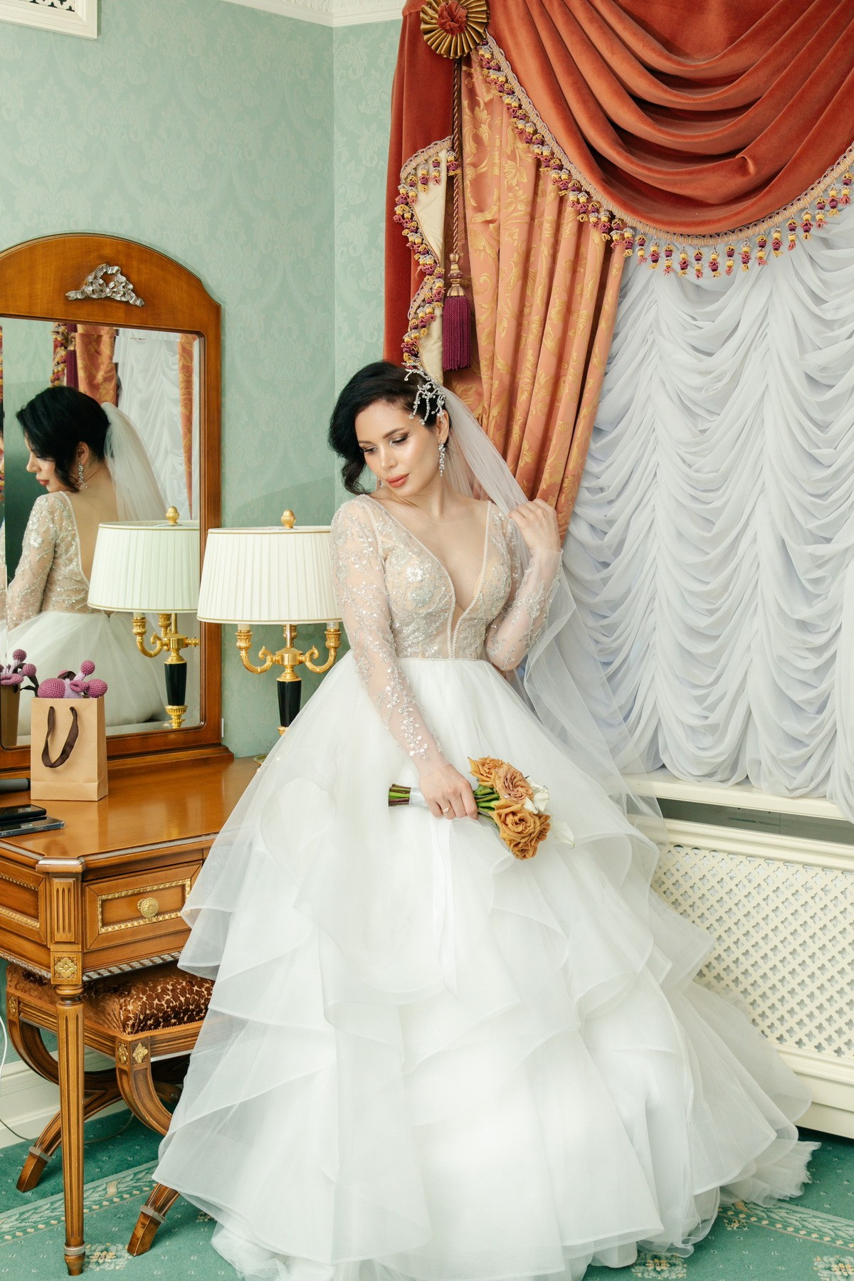 провести свадьбу в спб, какой торт выбрать на свадьбу, где заказать банкетный зал питер, лофт для проведения свадьбы какой, посоветуйте фотографа, посоветуйте визажиста, свадебный букет где купить спб санкт петербург