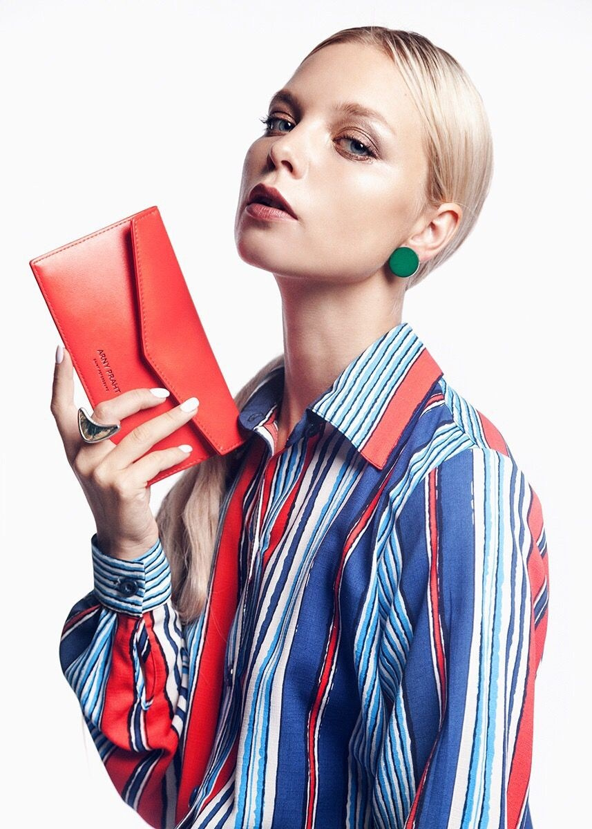 ЭМИЛИЯ. Продающий контент для маркетплейсов и e-commerce «под ключ»