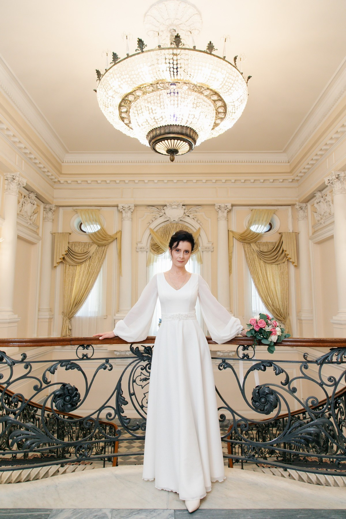 Свадебная регистрация во 2-м дворце бракосочетания. Фотограф крещение венчание в Петербурге! Помогает подобрать храм и посоветовал душевного батюшку в СПб