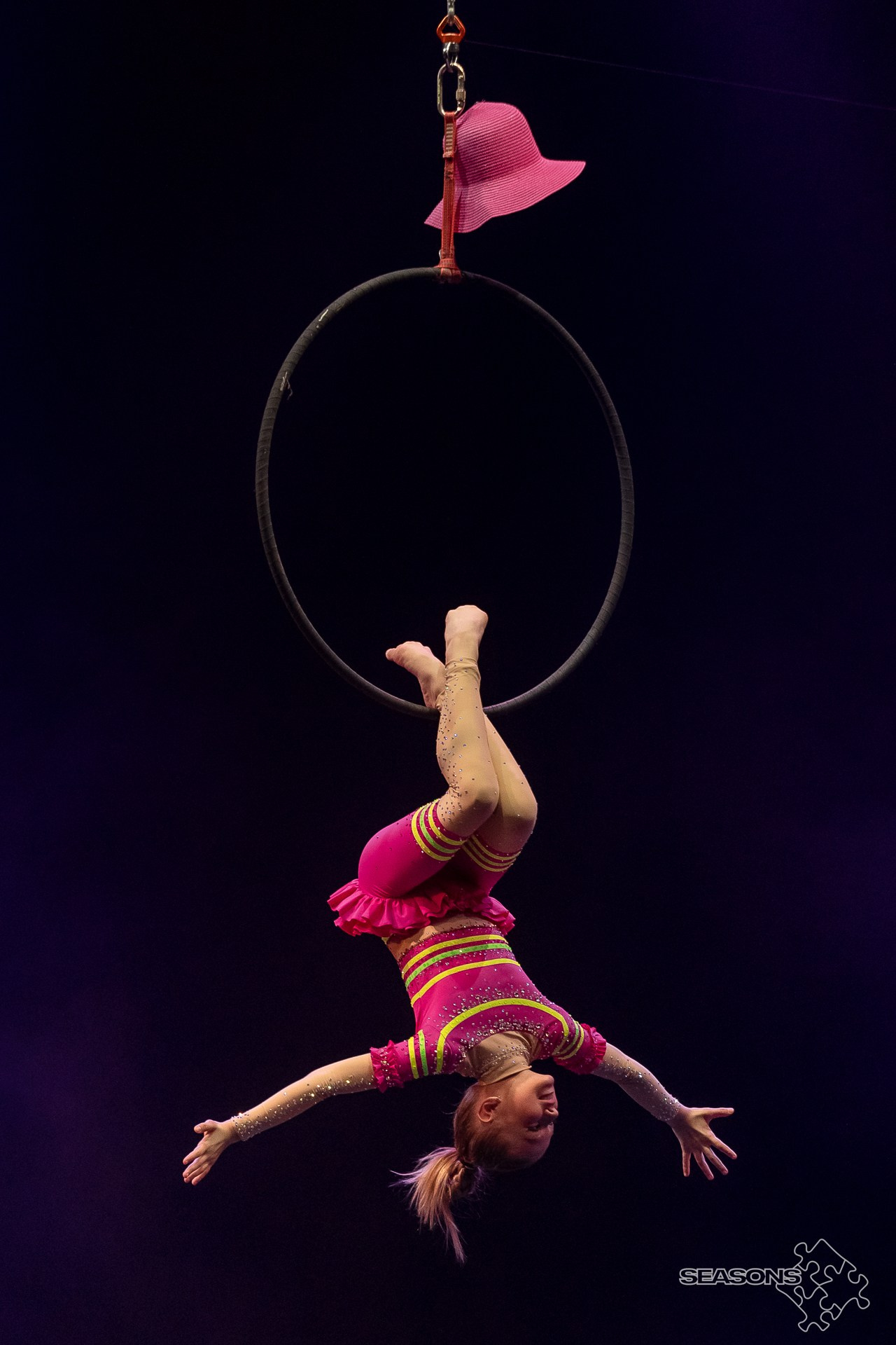 Воздушная гимнастика. Репортажный фотограф в Новосибирске Максим Денисенко