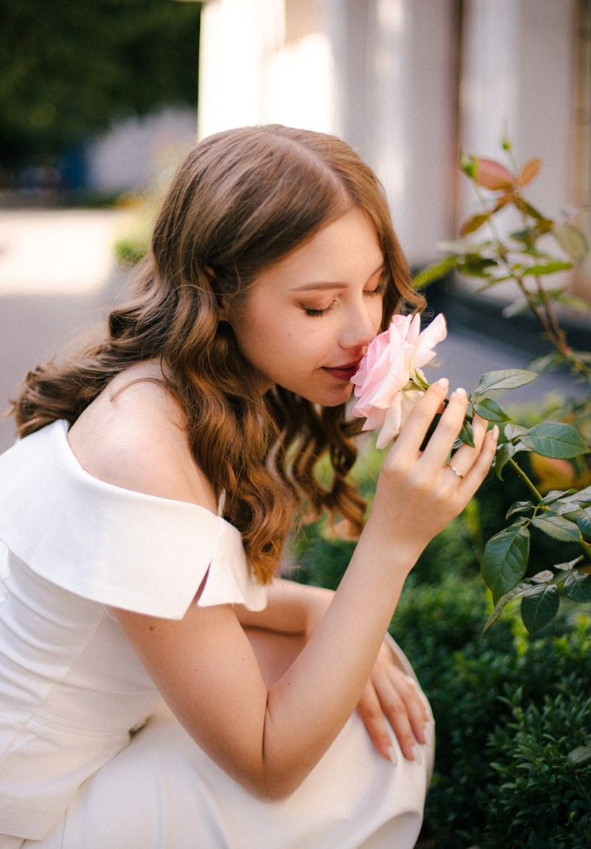 УКЛАДКА ВОЛОС ПРИЧЕСКИ В МОСКВЕ. СВАДЕБНЫЙ ВИЗАЖИСТ-СТИЛИСТ В МОСКВЕ ПРИЧЕСКИ МАКИЯЖ БРОВИ ВЫЕЗД
