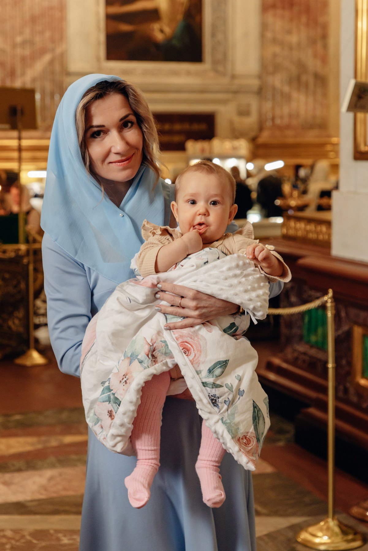 сколько стоят Крестины в Исаакиевском соборе, лучший храм для крещения спб, Крестины в Исаакиевском соборе в 2025, посоветуйте церковь для крещения, как выбрать собор для крещения, сколько стоит крещение питер