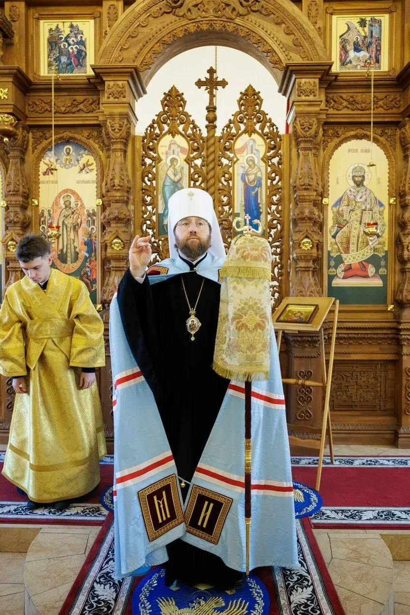Митрополит Игнатий совершил Божественную литургию в храме новомучеников и исповедников Саратовских. Георгиевское благочиние