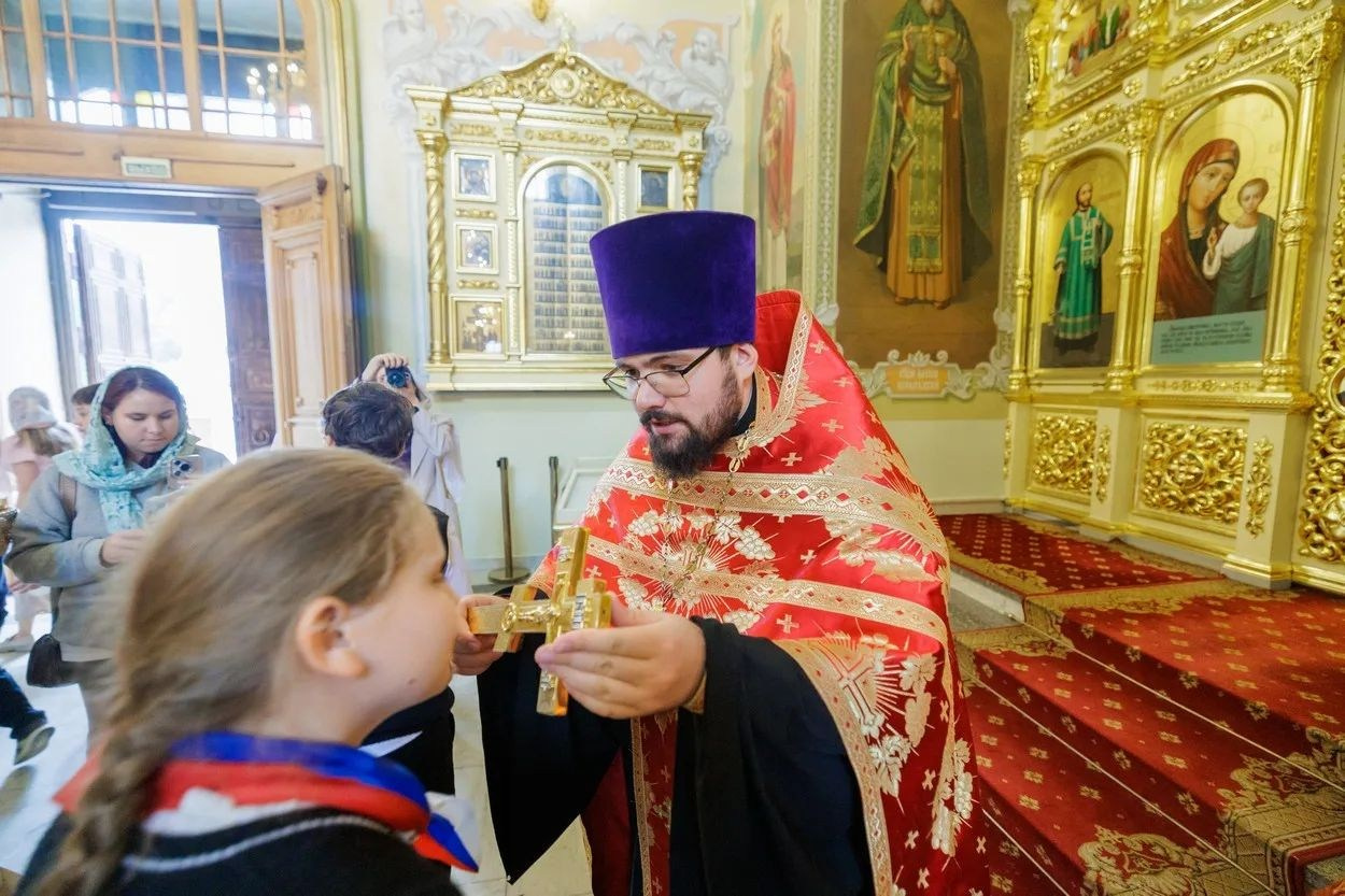 В ДЕНЬ ПРАЗДНОВАНИЯ СОБОРА САРАТОВСКИХ СВЯТЫХ В ПОКРОВСКОМ СОБОРЕ Г. САРАТОВА СОВЕРШЕНО АРХИЕРЕЙСКОЕ БОГОСЛУЖЕНИЕ. Георгиевское благочиние