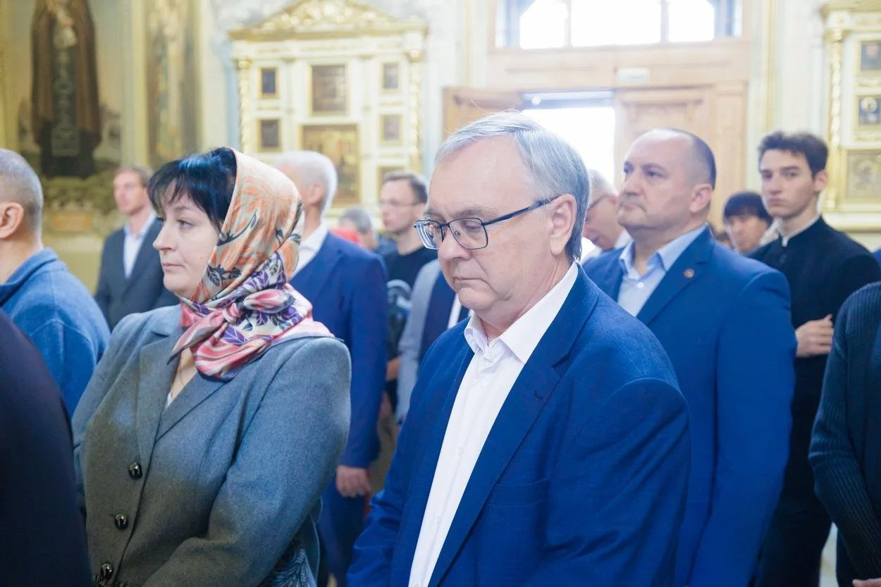 В ДЕНЬ ПРАЗДНОВАНИЯ СОБОРА САРАТОВСКИХ СВЯТЫХ В ПОКРОВСКОМ СОБОРЕ Г. САРАТОВА СОВЕРШЕНО АРХИЕРЕЙСКОЕ БОГОСЛУЖЕНИЕ. Георгиевское благочиние