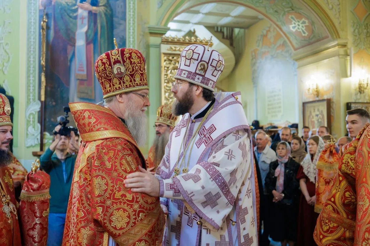 В ДЕНЬ ПРАЗДНОВАНИЯ СОБОРА САРАТОВСКИХ СВЯТЫХ В ПОКРОВСКОМ СОБОРЕ Г. САРАТОВА СОВЕРШЕНО АРХИЕРЕЙСКОЕ БОГОСЛУЖЕНИЕ. Георгиевское благочиние