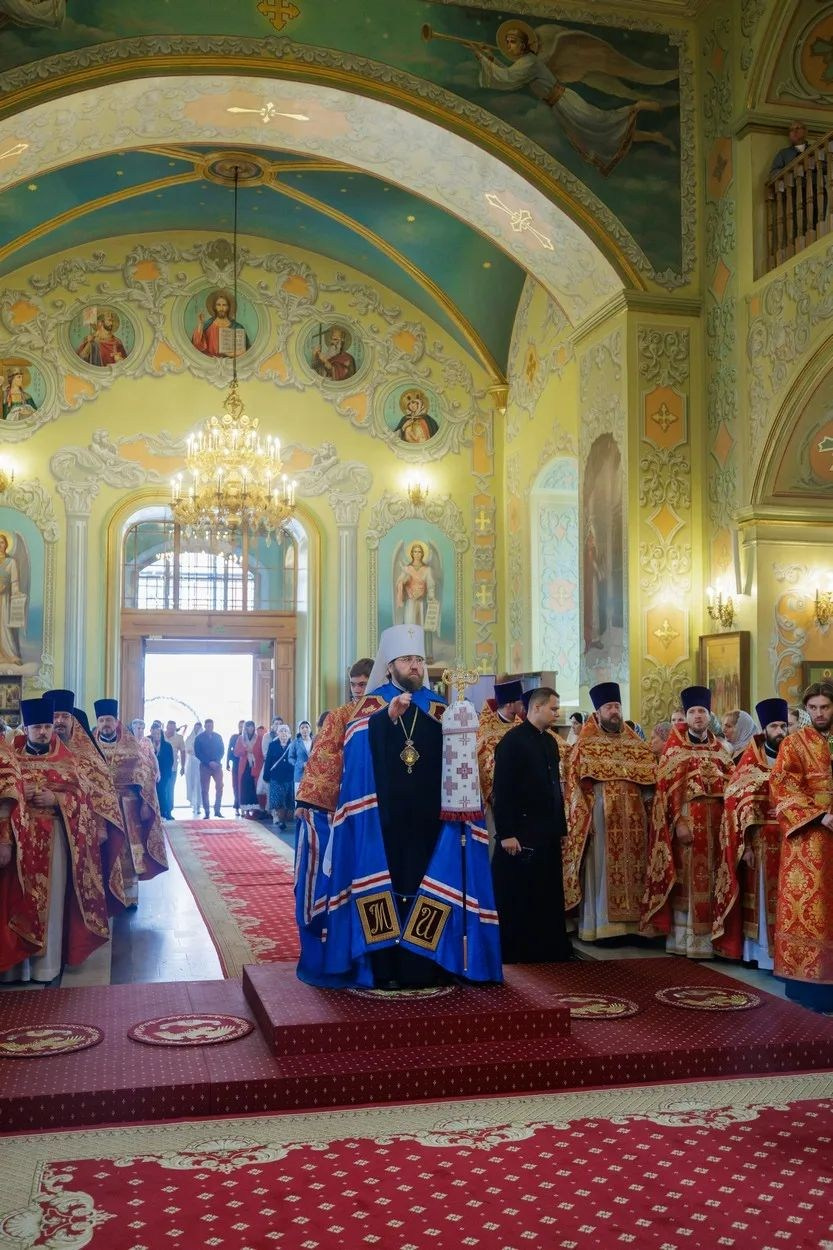 В ДЕНЬ ПРАЗДНОВАНИЯ СОБОРА САРАТОВСКИХ СВЯТЫХ В ПОКРОВСКОМ СОБОРЕ Г. САРАТОВА СОВЕРШЕНО АРХИЕРЕЙСКОЕ БОГОСЛУЖЕНИЕ. Георгиевское благочиние