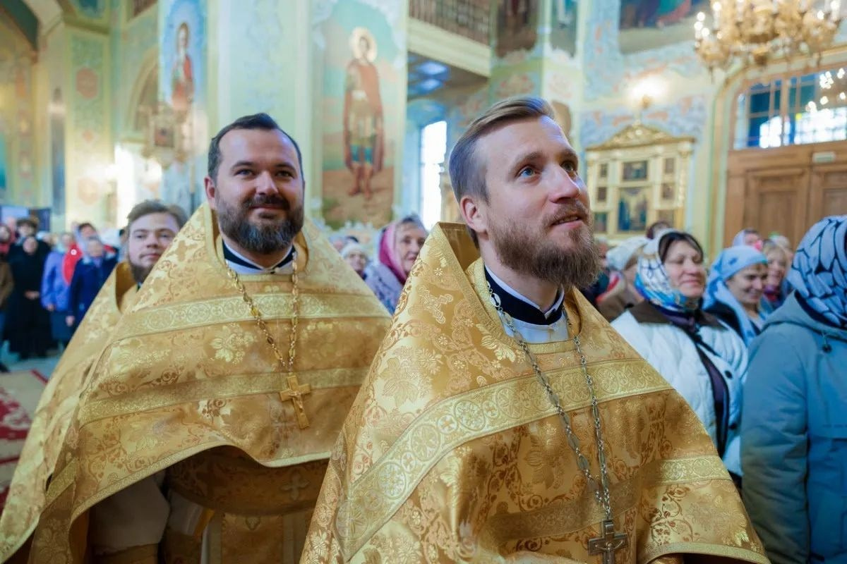 Архиерейское богослужение в Покровском соборе. Георгиевское благочиние