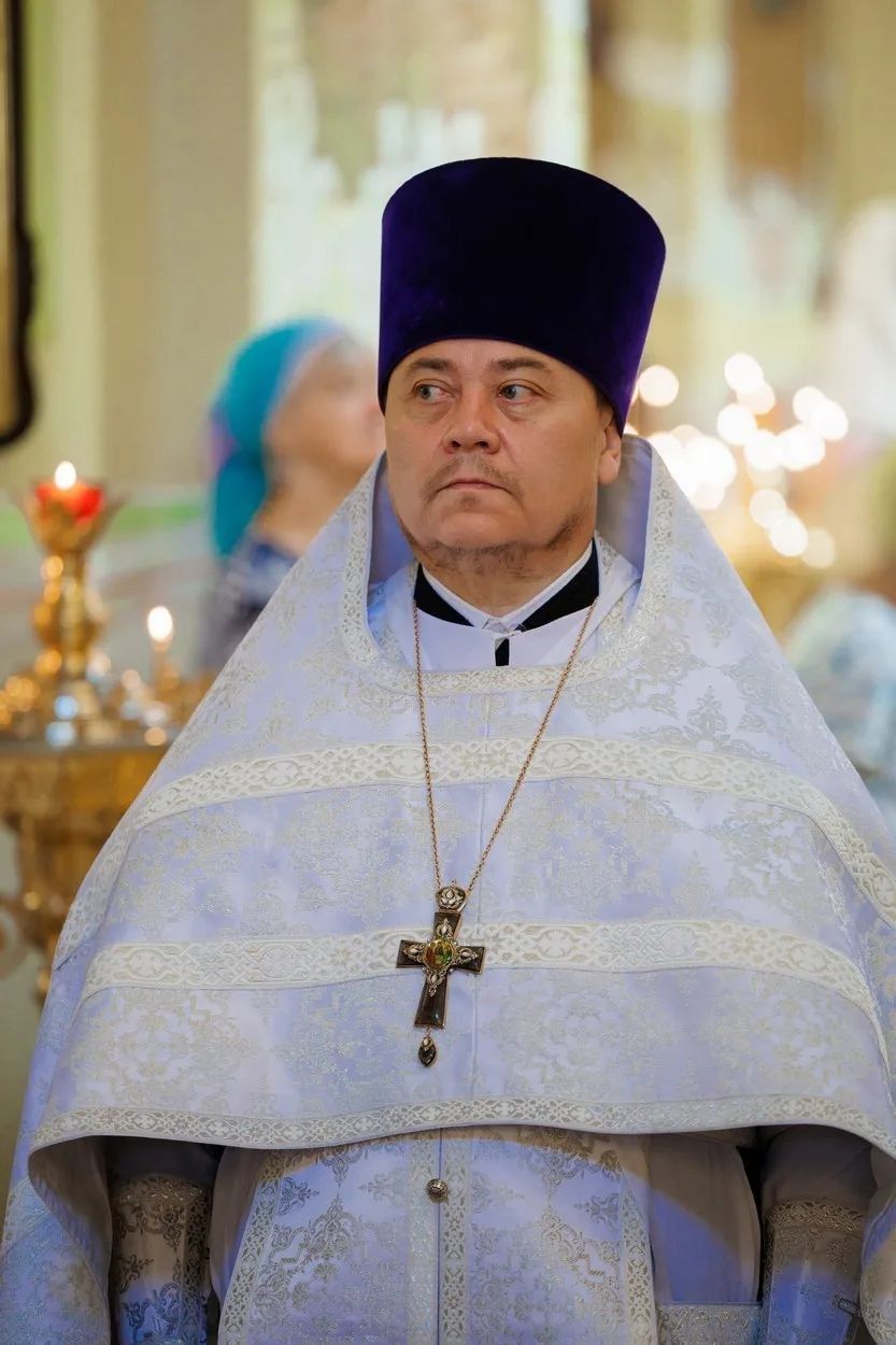 МИТРОПОЛИТ ИГНАТИЙ И МИТРОПОЛИТ ВЛАДИМИР СОВЕРШИЛИ БОЖЕСТВЕННУЮ ЛИТУРГИЮ В ПОКРОВСКОМ СОБОРЕ Г. САРАТОВА. Георгиевское благочиние