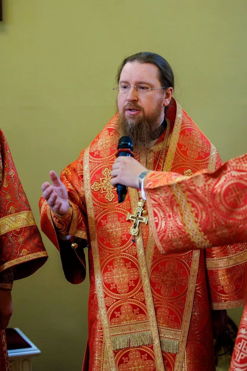 В ДЕНЬ ПРАЗДНОВАНИЯ СОБОРА САРАТОВСКИХ СВЯТЫХ В ПОКРОВСКОМ СОБОРЕ Г. САРАТОВА СОВЕРШЕНО АРХИЕРЕЙСКОЕ БОГОСЛУЖЕНИЕ. Георгиевское благочиние