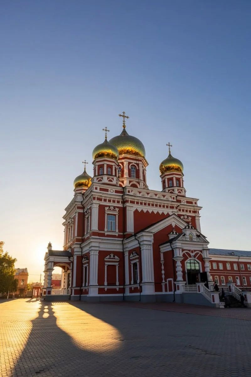 Архиерейское богослужение в Покровском соборе. Георгиевское благочиние