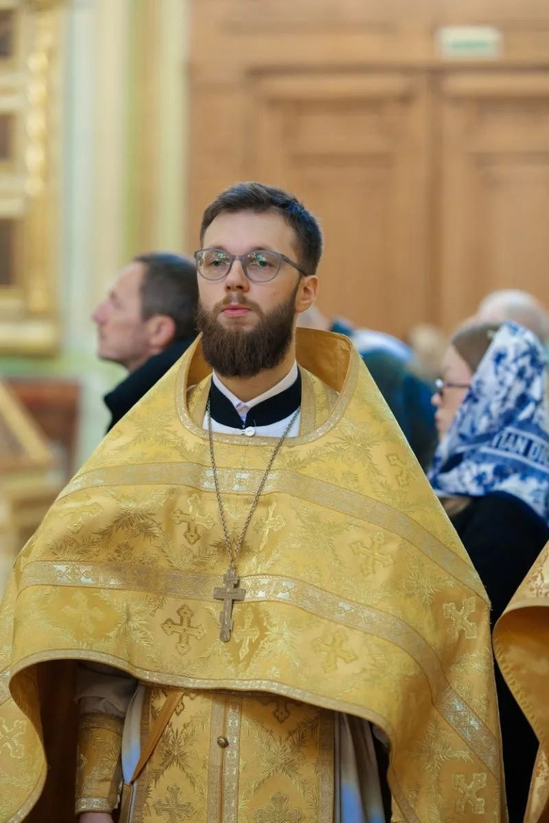 Архиерейское богослужение в Покровском соборе. Георгиевское благочиние