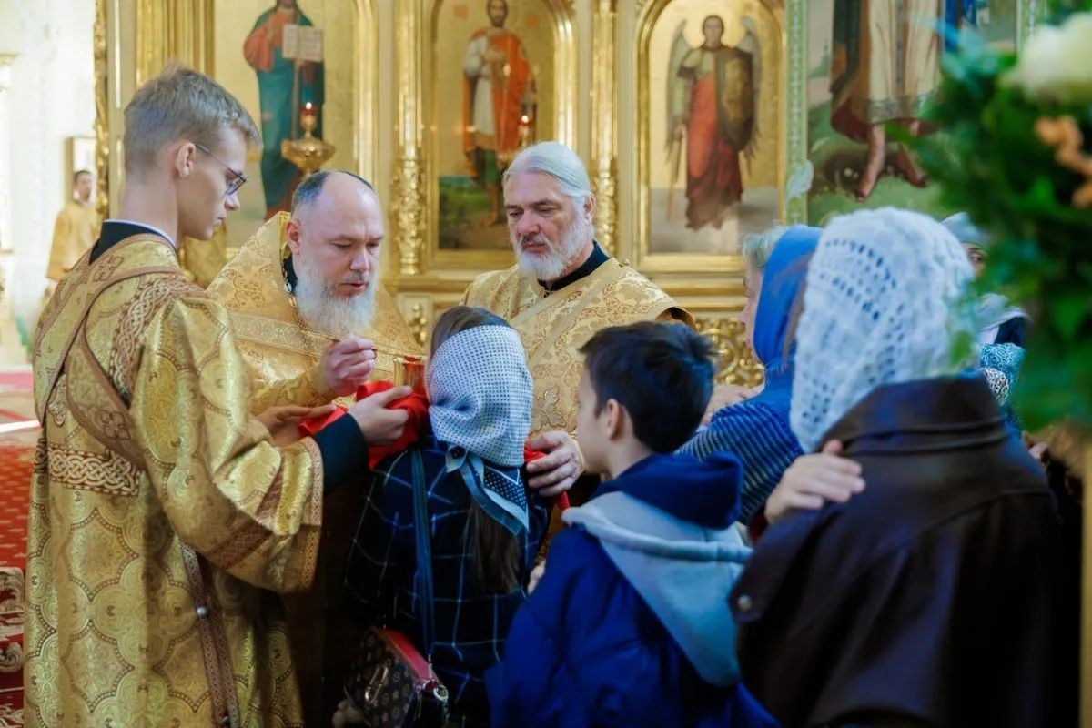 Архиерейское богослужение в Покровском соборе. Георгиевское благочиние