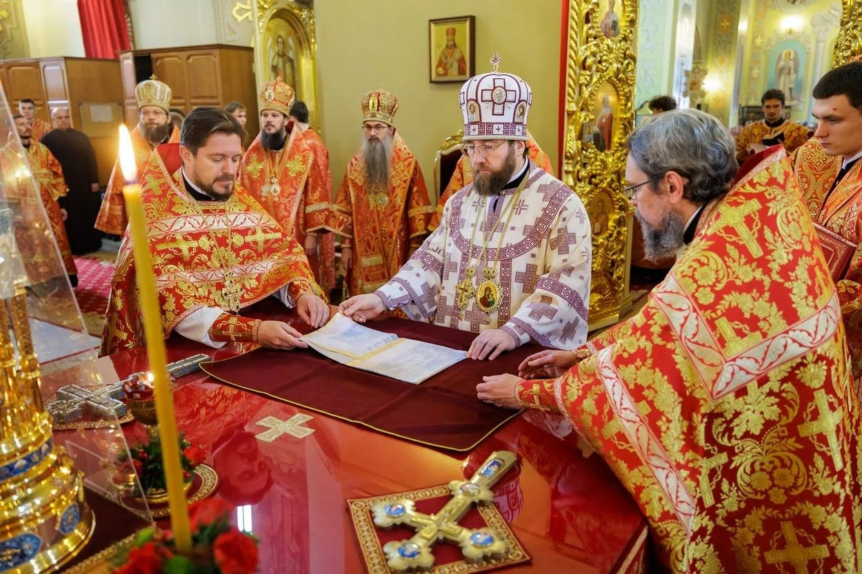 В ДЕНЬ ПРАЗДНОВАНИЯ СОБОРА САРАТОВСКИХ СВЯТЫХ В ПОКРОВСКОМ СОБОРЕ Г. САРАТОВА СОВЕРШЕНО АРХИЕРЕЙСКОЕ БОГОСЛУЖЕНИЕ. Георгиевское благочиние